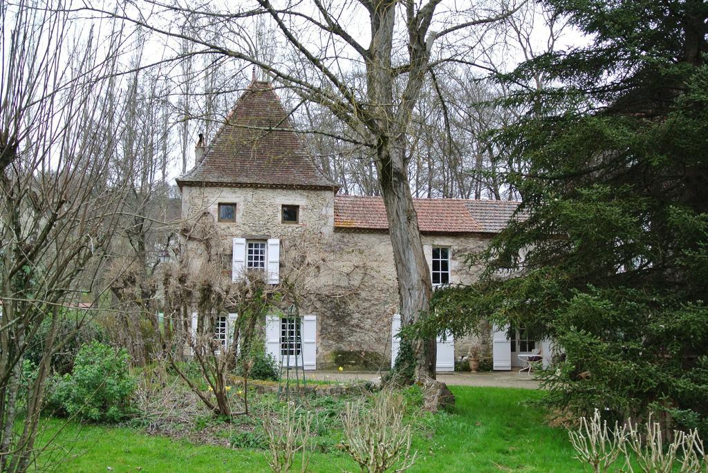 Moulin De Repassat Etape Voie Verte Bazens Exteriör bild